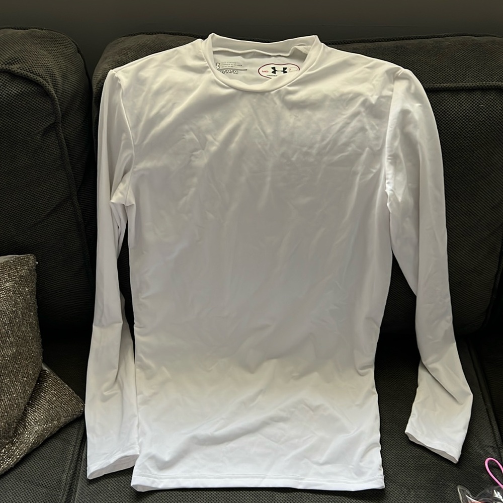 Athletic long sleeve top